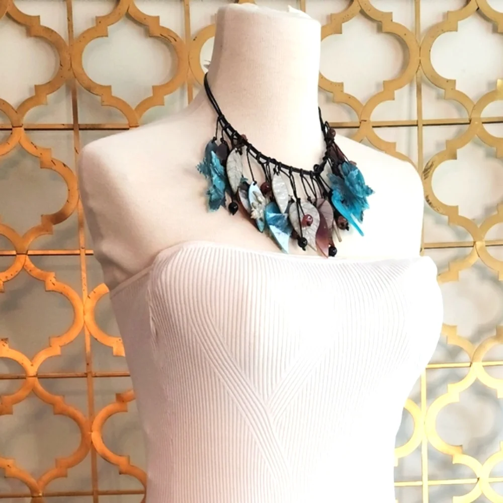 💙Shades of Blue Leaf drop Statement Necklace💙 Metal Free Design - Picture 3 of 15